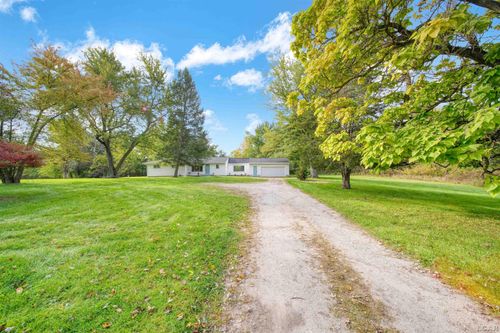 2400 Wolf Creek Highway, Adrian Township, MI, 49221 | Card Image