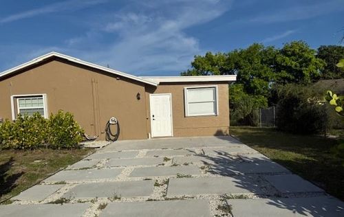 225 Laken Dr, West Palm Beach, FL, 33409-3609 | Card Image