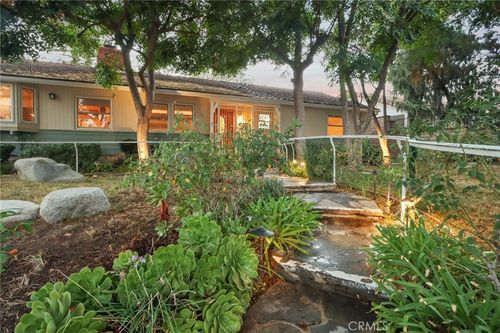 11129 White Oak Ave, Granada Hills, CA, 91344-4047 | Card Image