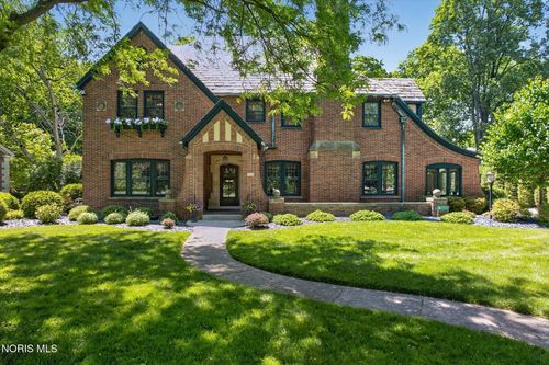 2151 Hawthorne Rd, Ottawa Hills, OH, 43606-2644 | Card Image