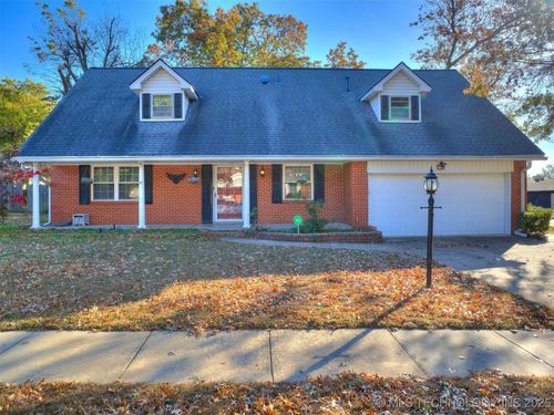 7508 E 53rd St, Tulsa, OK, 74145-7711 | Card Image