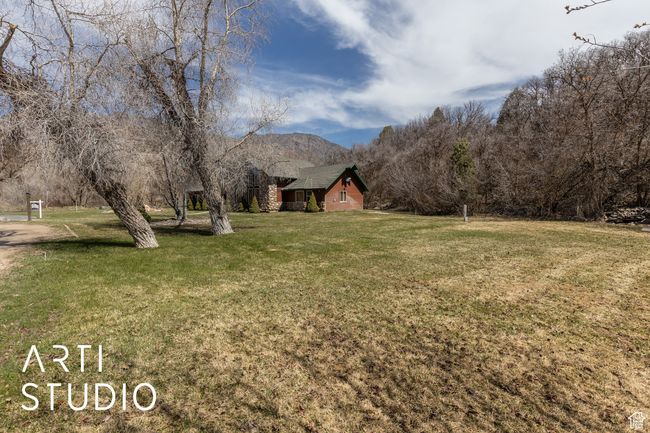 View of yard featuring a mountain view | Image 41