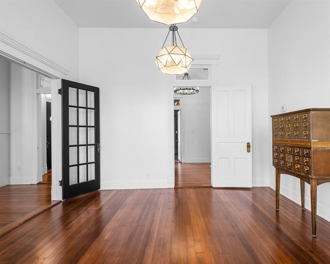 Formal Dining Room | Image 11