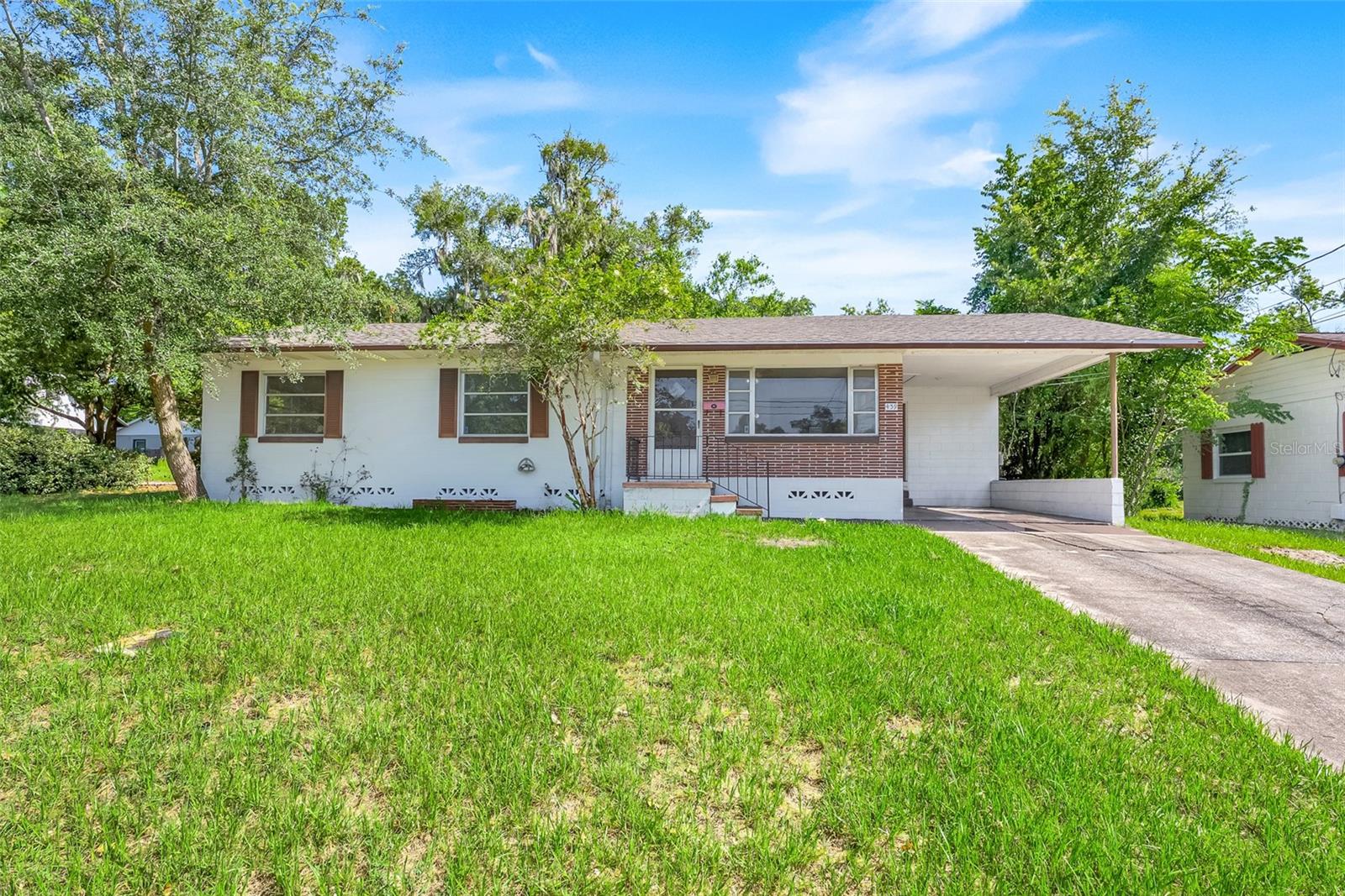 Residential in DELAND