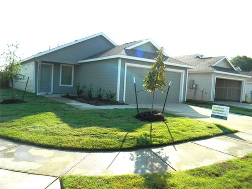 300 Sycamore Pl, Wilmer, TX, 75172-1445 | Card Image