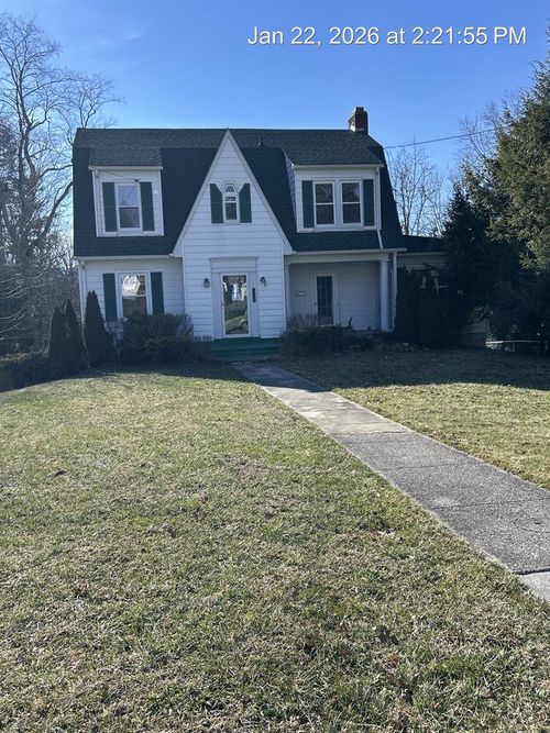 2320 Fairfield Ave, Bluefield, WV, 24701-5002 | Card Image