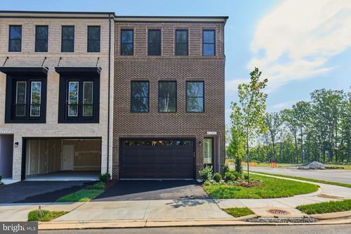 42221 Shining Star Sq, BRAMBLETON, VA, 20148-6503 | Card Image