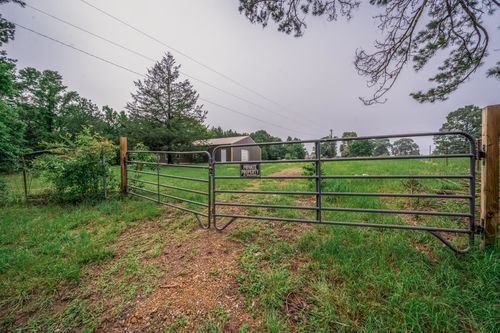 150 Norfolk Rd, Gilmer, TX, 75645-2801 | Card Image