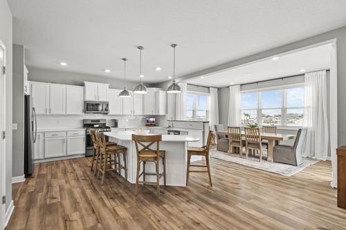 20355 Gateway Dr, Lakeville, MN, 55044-5097 | Card Image