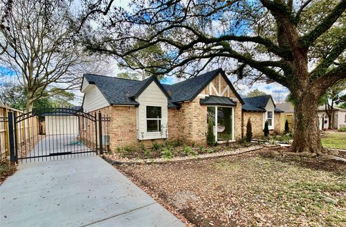 2511 Briarpark Dr, Houston, TX, 77042-2129 | Card Image