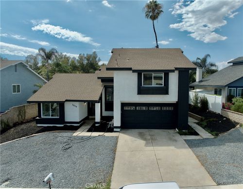 5839 Moonridge, Jurupa Valley, CA, 92509 | Card Image