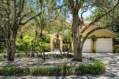 11055 Girasol Ave, Coral Gables, FL, 33156-4271 | Card Image