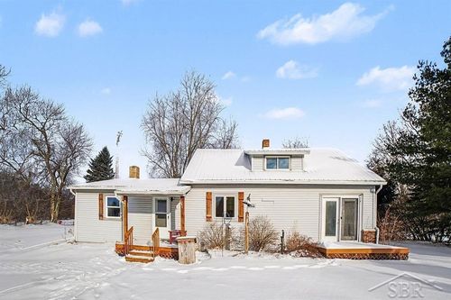 11851 N Crystal Rd, Vestaburg, MI, 48891-8738 | Card Image