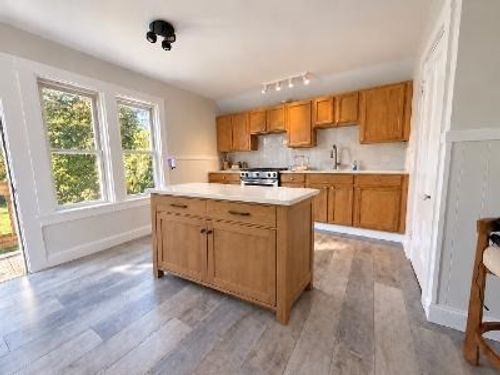 3-38 West St, East Bridgewater, MA, 02333-1850 | Card Image
