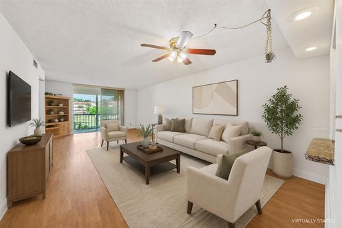 204-8980 S Hollybrook Blvd, Pembroke Pines, FL, 33025-1337 | Card Image