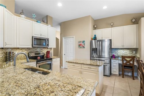 3134 Ashford Sq, Vero Beach, FL, 32966-8972 | Card Image