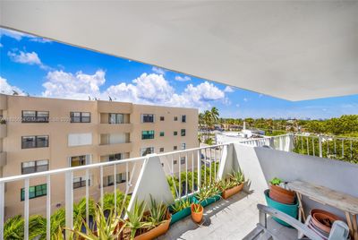 503 - 7133 Bay Dr, Condo with 1 bedrooms, 1 bathrooms and null parking in Miami Beach FL | Image 3