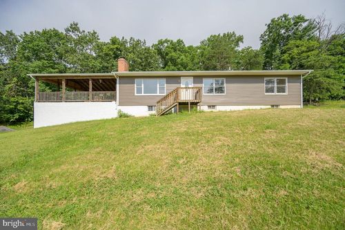 1845 Butts Mill Rd, HEDGESVILLE, WV, 25427-5056 | Card Image