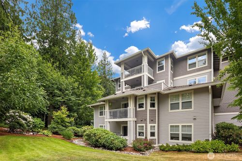 unit-202-4535 Providence Point Pl Se, Issaquah, WA, 98029-6816 | Card Image