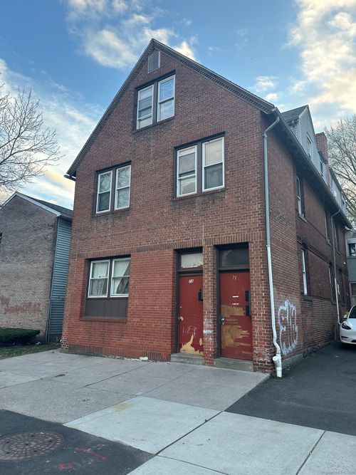 71 Franklin Ave, Hartford, CT, 06114-1032 | Card Image