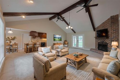 8 Riverwood Ln, Hempstead, TX, 77445-9359 | Card Image