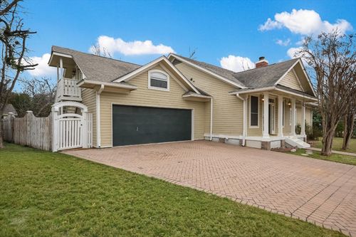 206 N Fm 1660, Hutto, TX, 78634-3114 | Card Image