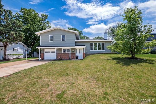 3228 Southern Aire Dr, Saint Louis, MO, 63125-4435 | Card Image
