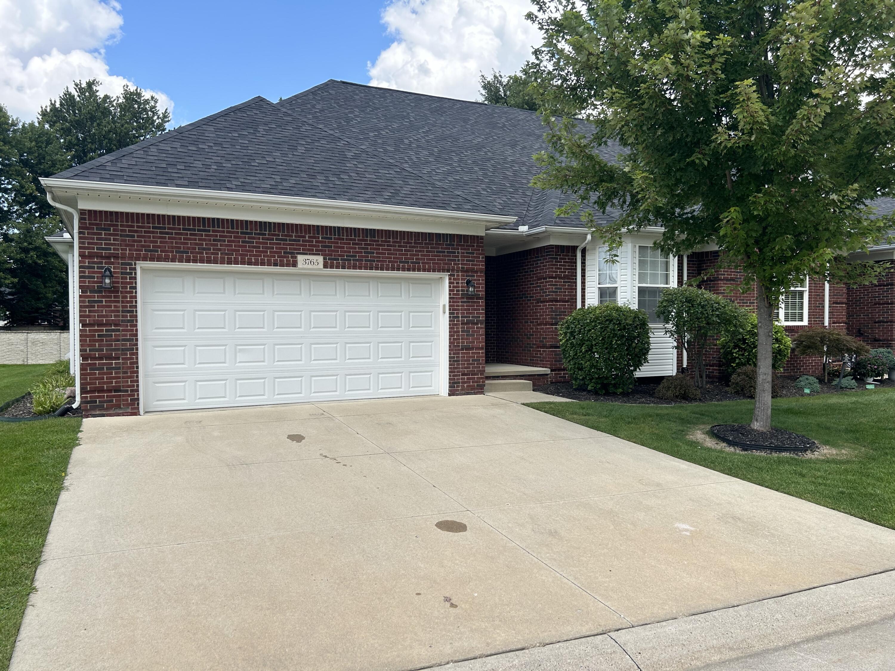 Pointe Dr, Sterling Heights, MI 48314