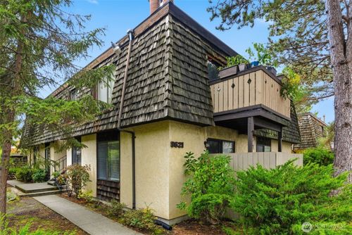 unit-b-8621 25th Ave Sw, Seattle, WA, 98106-3214 | Card Image