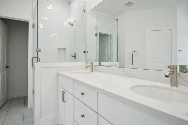 702 Azalea St, House other with 4 bedrooms, 2 bathrooms and 2 parking in Prairie View TX | Image 19