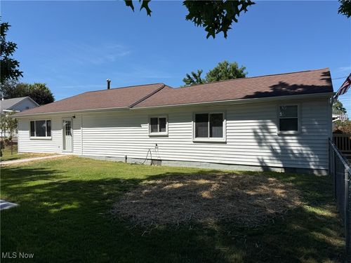 1534 Front St, Lakemore, OH, 44250-9554 | Card Image