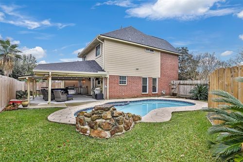 318 Dunford Ct, Highlands, TX, 77562-4513 | Card Image