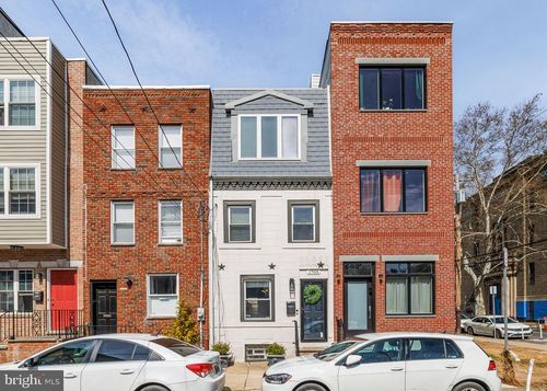1705 Montrose St, PHILADELPHIA, PA, 19146-1911 | Card Image