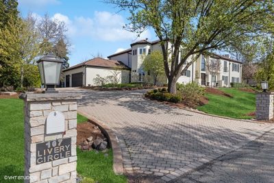 107 Livery Circle, House other with 4 bedrooms, 5 bathrooms and 3 parking in Oak Brook IL | Image 2