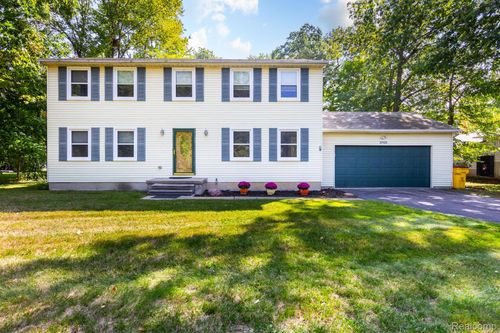 22133 Meridian Rd, Grosse Ile, MI, 48138-1437 | Card Image