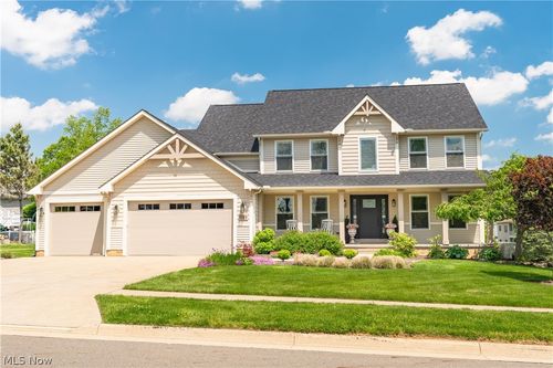 1387 Walnut Ridge Dr, Uniontown, OH, 44685-7775 | Card Image