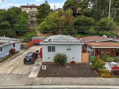 512 Tennent Ave, Pinole, CA, 94564-1629 | Card Image
