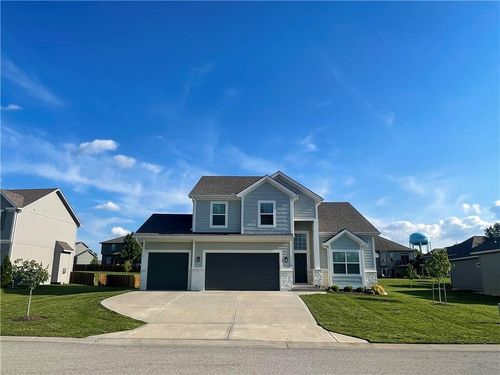 1116 Whispering Willow Way, Lee's Summit, MO, 64064-7989 | Card Image