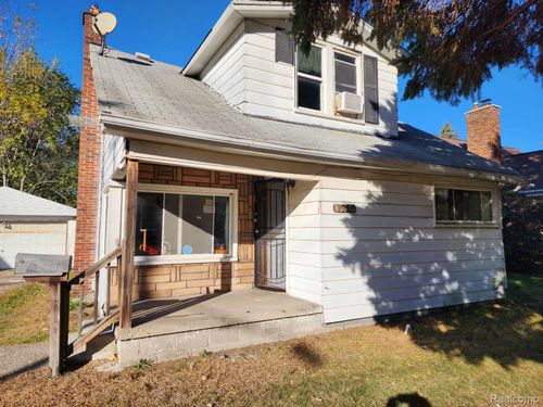 3927 Berkshire Ave, Warren, MI, 48091-3426 | Card Image