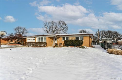 11503 Anna Lisa Dr, Sterling Heights, MI, 48312-2109 | Card Image