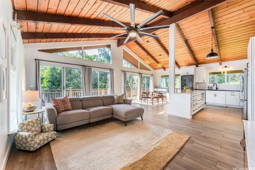 2071 Kilakila Dr, Honolulu, HI, 96817-1226 | Card Image