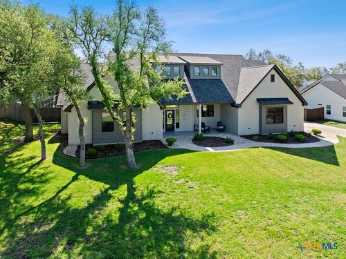 10 Riverstone Pkwy, Belton, TX, 76513-1068 | Card Image