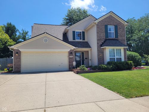 701 Summersby Ln, Brownsburg, IN, 46112-8312 | Card Image