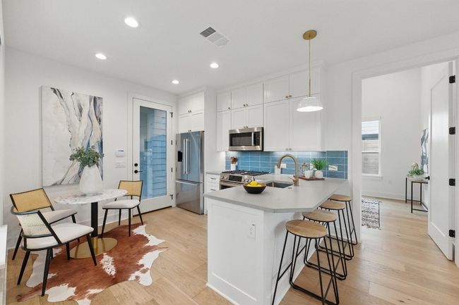 2 - 2105 Sl Davis Ave, House other with 3 bedrooms, 3 bathrooms and null parking in Austin TX | Image 9