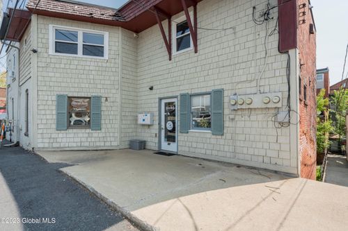 65 Long Aly, Saratoga Springs, NY, 12866-2195 | Card Image