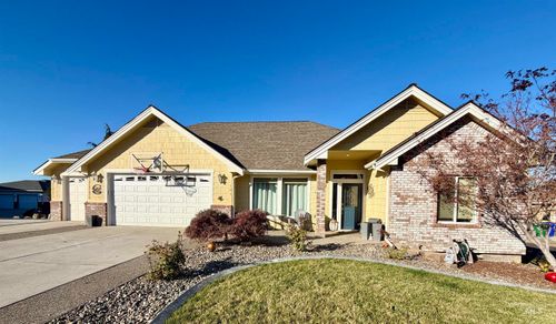 101 Canyon Greens Ct, Lewiston, ID, 83501-8616 | Card Image