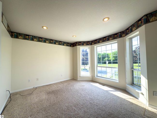 318 Red Maple Ln, House other with 3 bedrooms, 3 bathrooms and null parking in Shepherd MI | Image 15