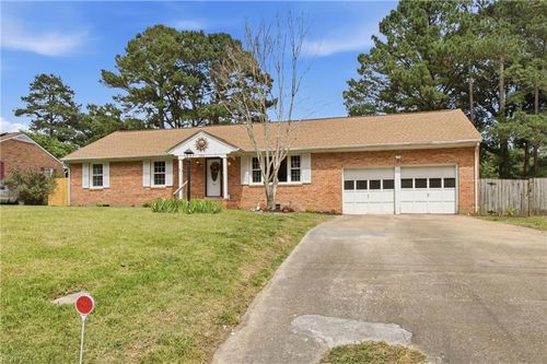 210 Beechwood Dr, Suffolk, VA, 23434-6706 | Card Image