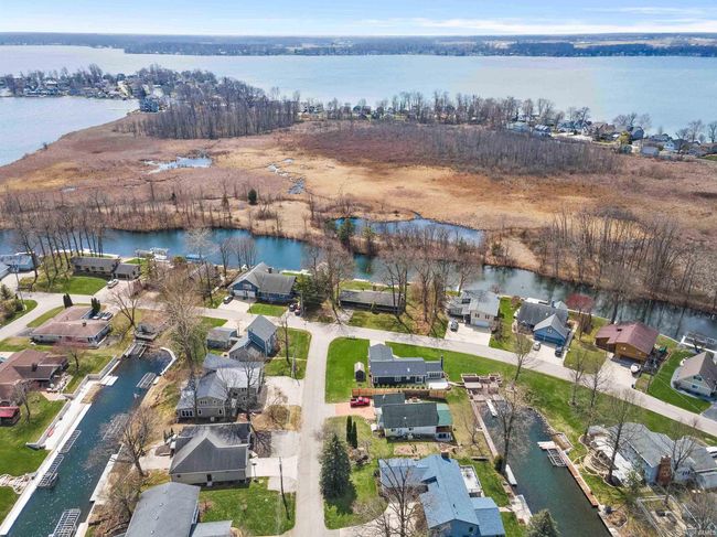 8006 E Cherokee Rd, House other with 3 bedrooms, 2 bathrooms and null parking in Syracuse IN | Image 33