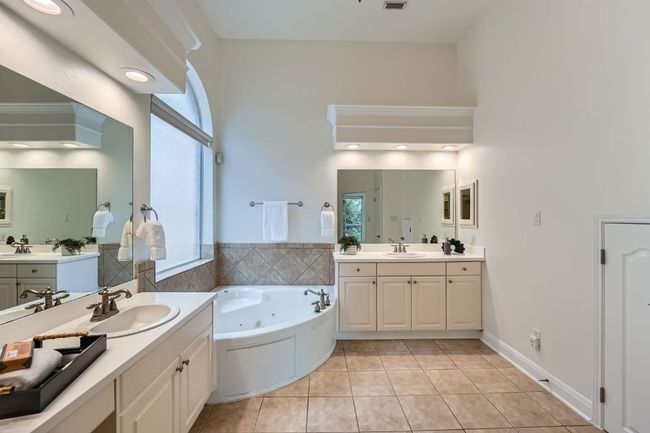 9908 Brightling Ln, House other with 5 bedrooms, 4 bathrooms and 6 parking in Austin TX | Image 17